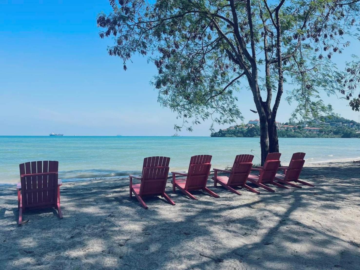 Charcoal Panwa Beach Phuket Ban Tha Khreng Exteriör bild